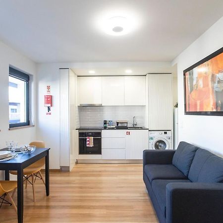 Homely Studio W/ Ac Near Marques By Lovelystay Porto Exterior photo